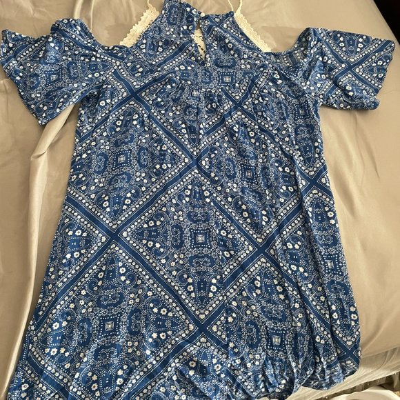 BLUE AND WHITE OFF THE SHOULDER DRESS - Picture 2 of 2